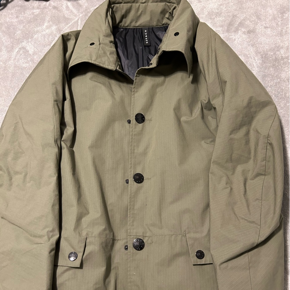 Men’s medium Serac R field 1 lightweight travel coat